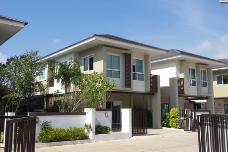 ขายบ้านเดี่ยว2ชั้น เนื้อที่60ตารางวา ติดถนนสุขุมวิทสัตหีบ ตำบลสัตหีบ อำเภอสัตหีบ ชลบุรี 20180